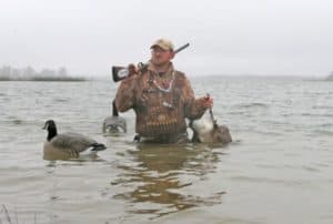 Geese will feed in fields in the morning and then fly to water to loaf throughout the middle of the day. Find a pond or lake shore the birds are using and set out a handful of floater decoys.